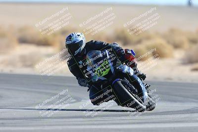 media/Jan-10-2025-CVMA Friday Practice (Fri) [[489e0da257]]/Group 4 and Trackday/Session 4 (Turn 16)/